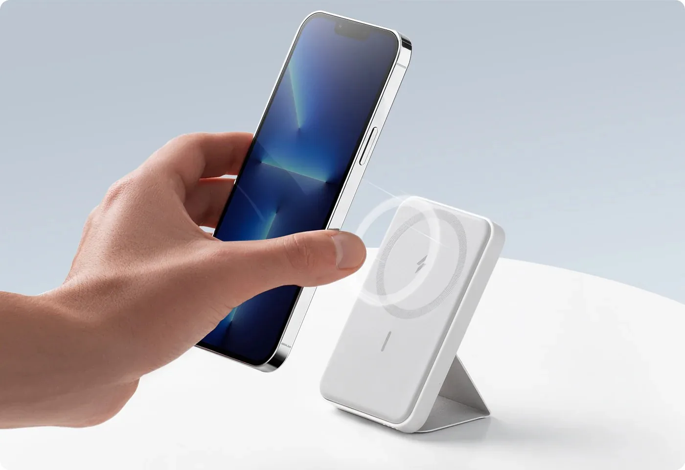 Anker A1611 622 MagGo 5000mAH Magnetic Power Bank Black for Sale in Pakistan